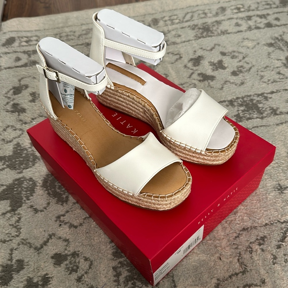Kelly & Katie white wedge sandal